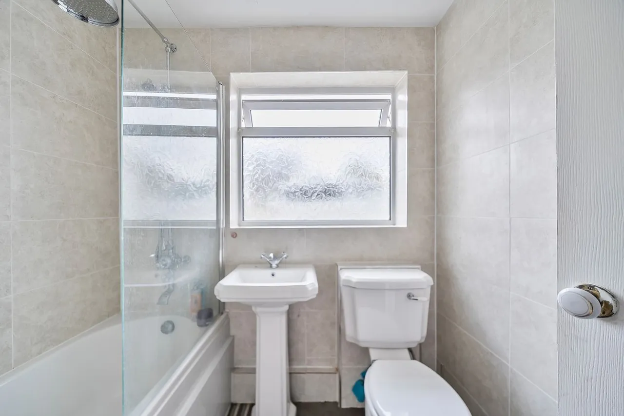 Styles Close, Frome, BA11, photo 12