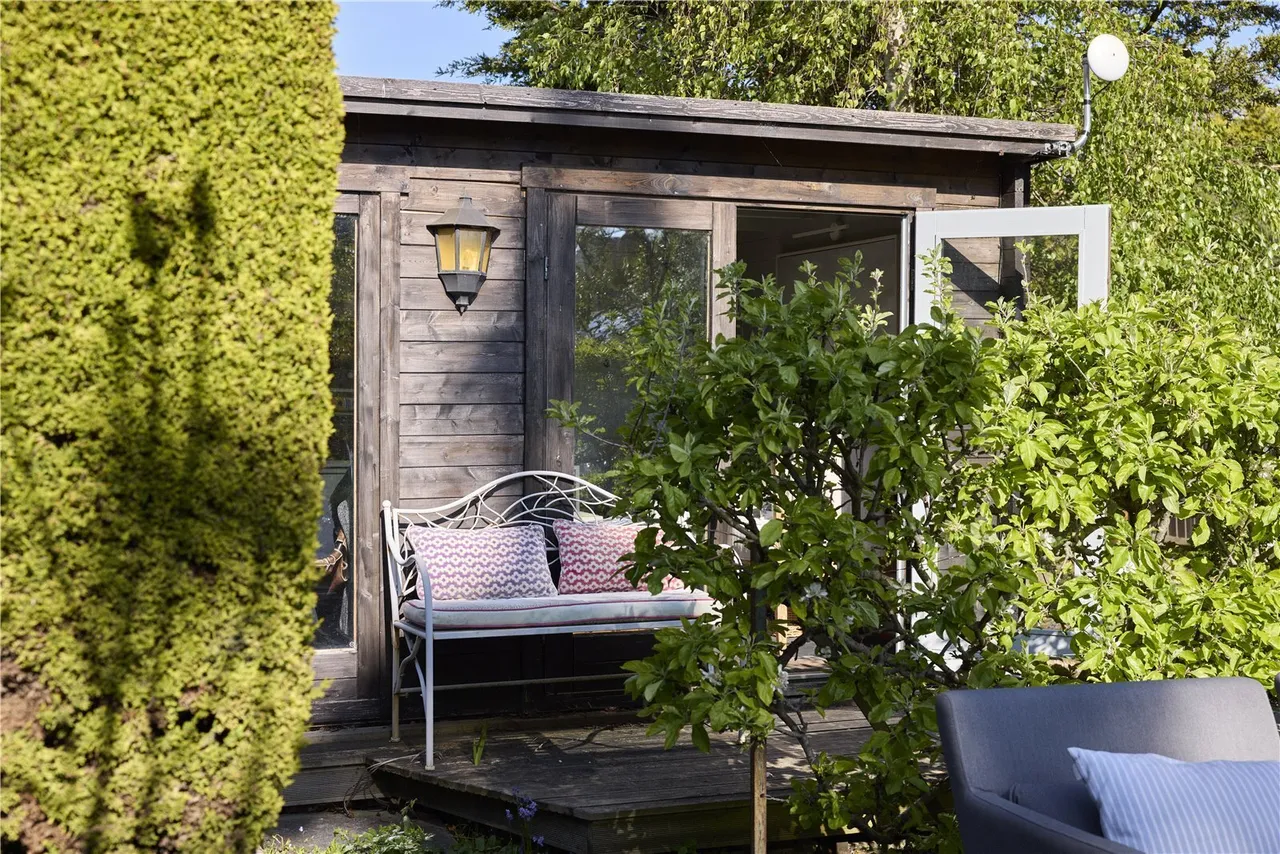 Old Bath Road, Leckhampton, GL53, photo 26