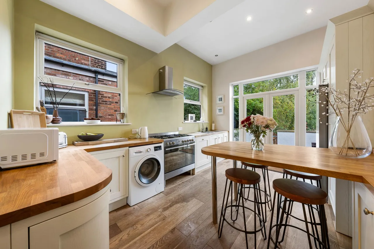Booths Hill Road, Lymm, photo 16