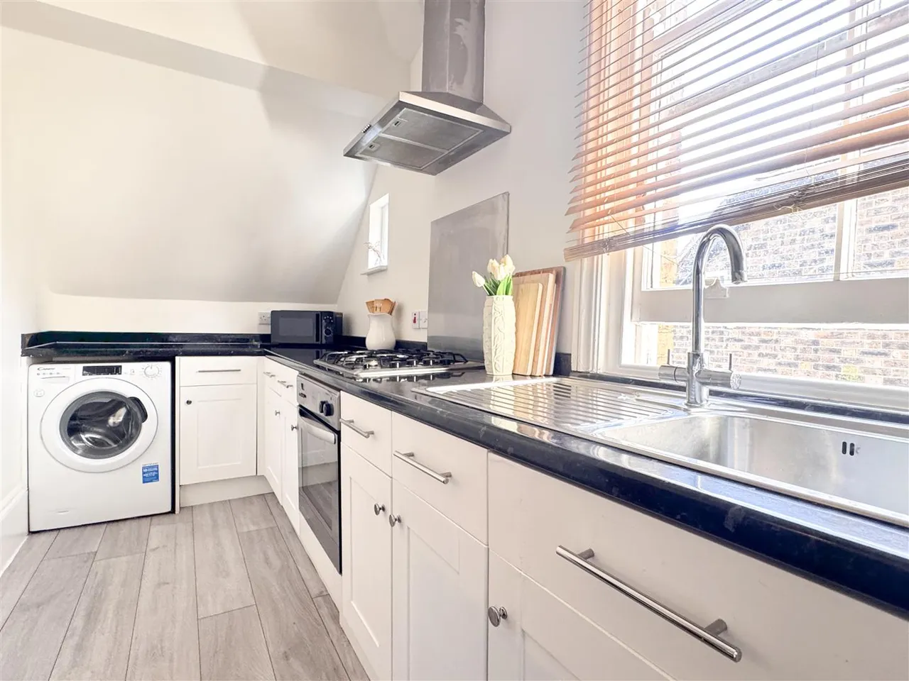 South Street, Eastbourne, BN21, photo 8