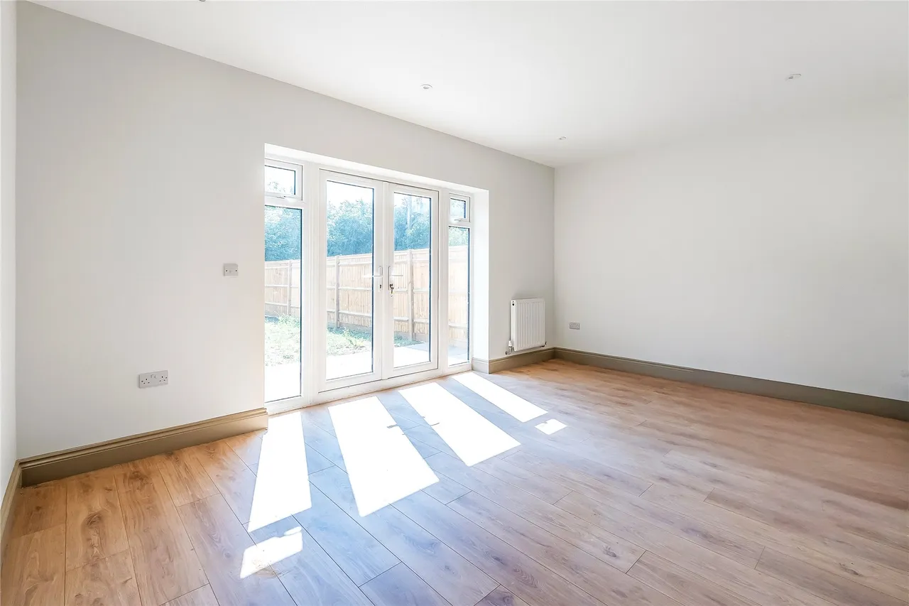 Guildford Road, Runfold, GU10, photo 22
