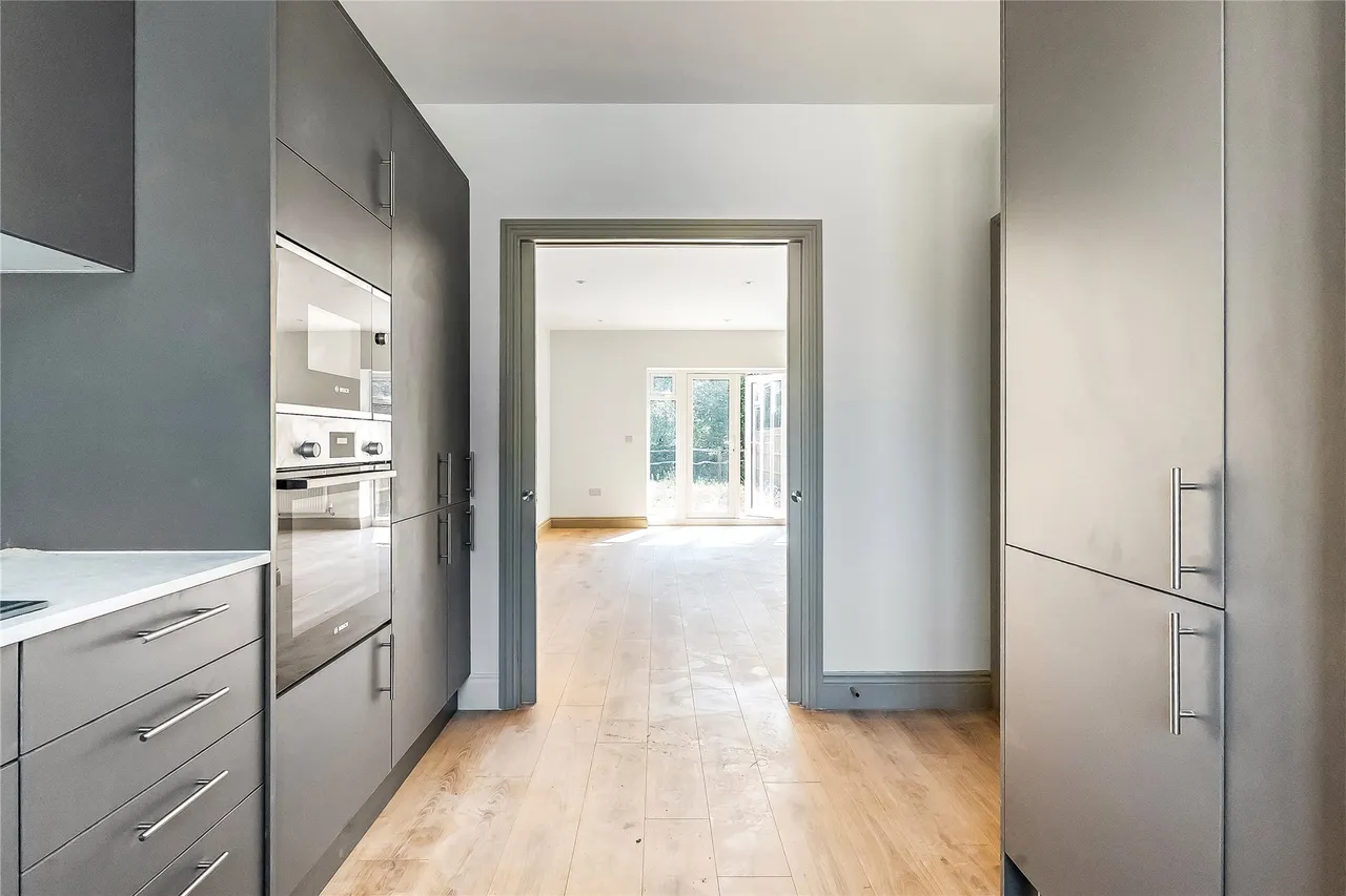 Guildford Road, Runfold, GU10, photo 10