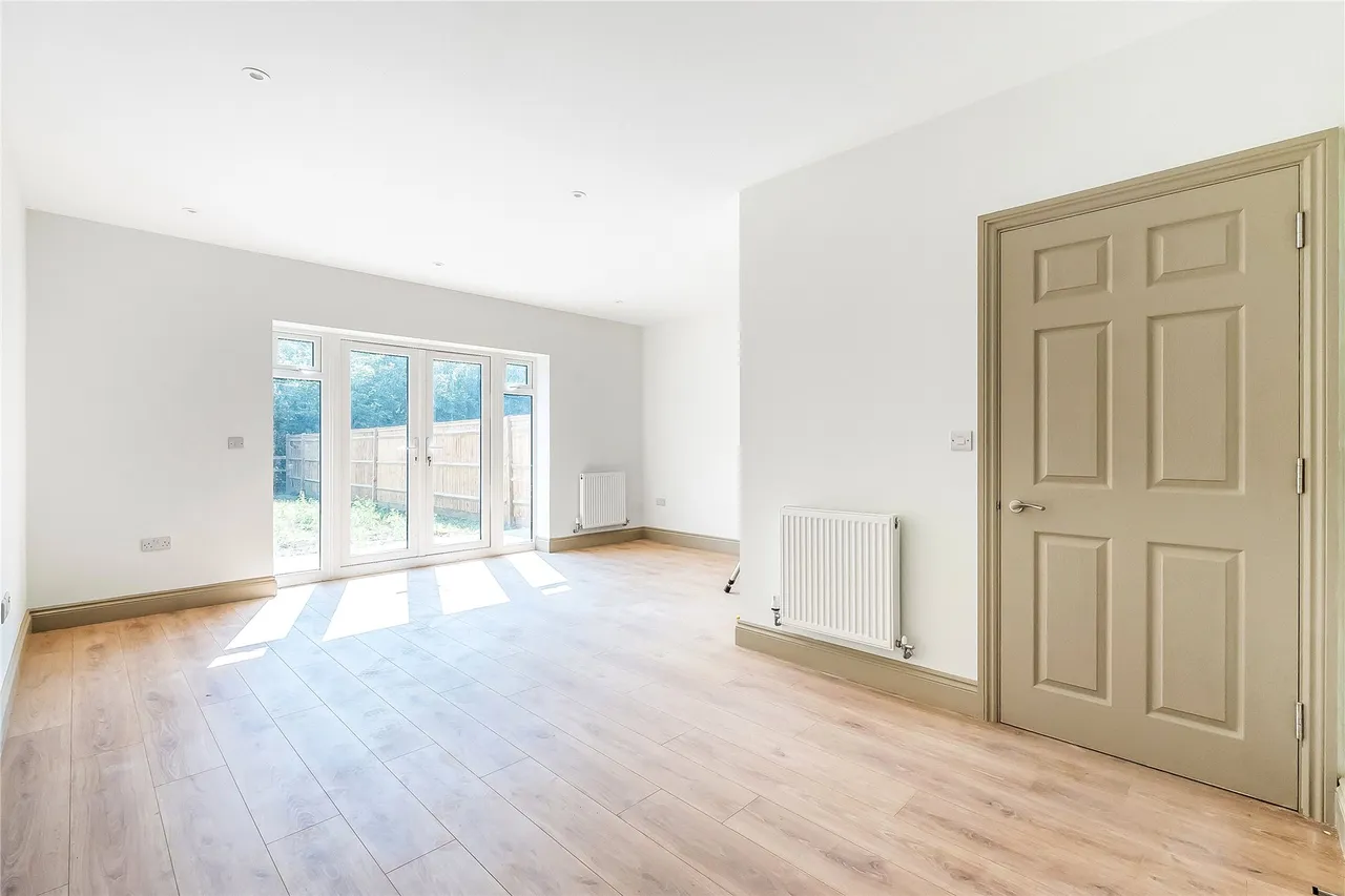 Guildford Road, Runfold, GU10, photo 21