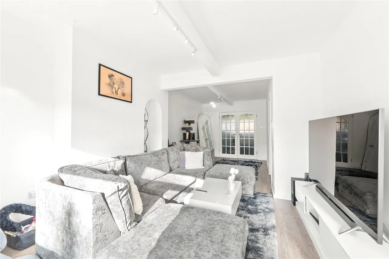 The Alders, Feltham, TW13, photo 3