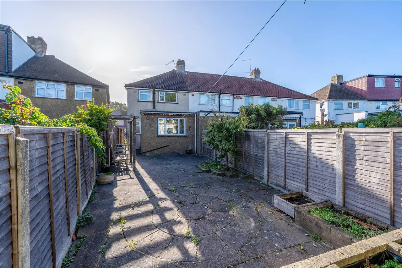 The Alders, Feltham, TW13, photo 9