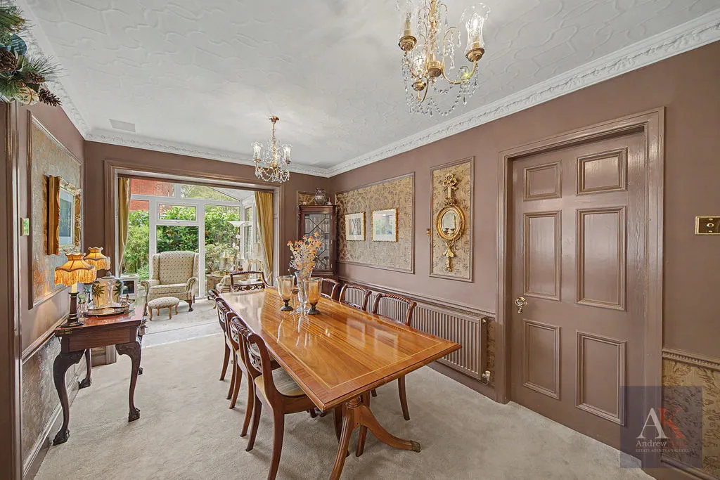 Bentgate Close Newhey, Rochdale OL16 4NB, photo 9