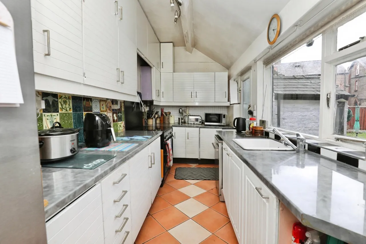 Knowsley Road, Liverpool, L19, photo 8
