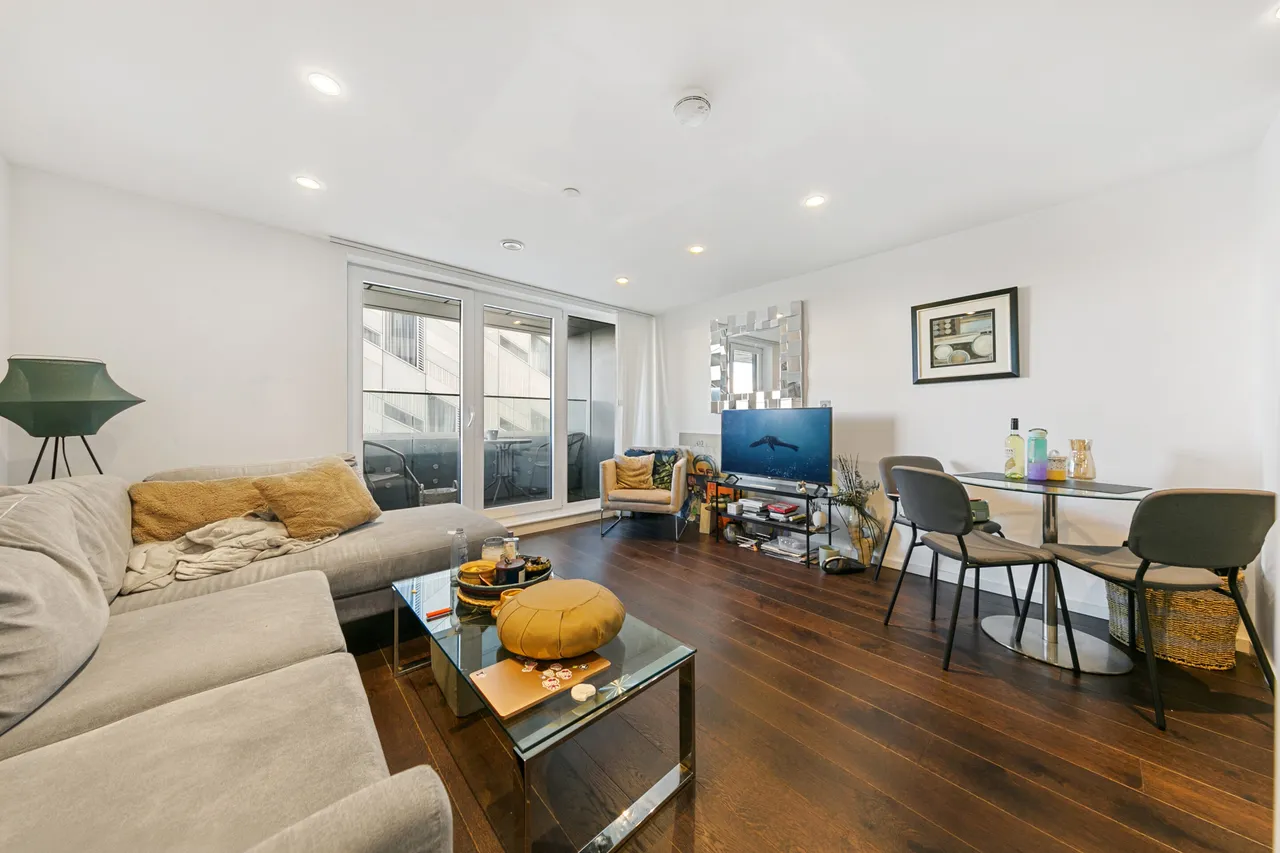 2 bed flat for sale — Eagle Point, City Road, London EC1V