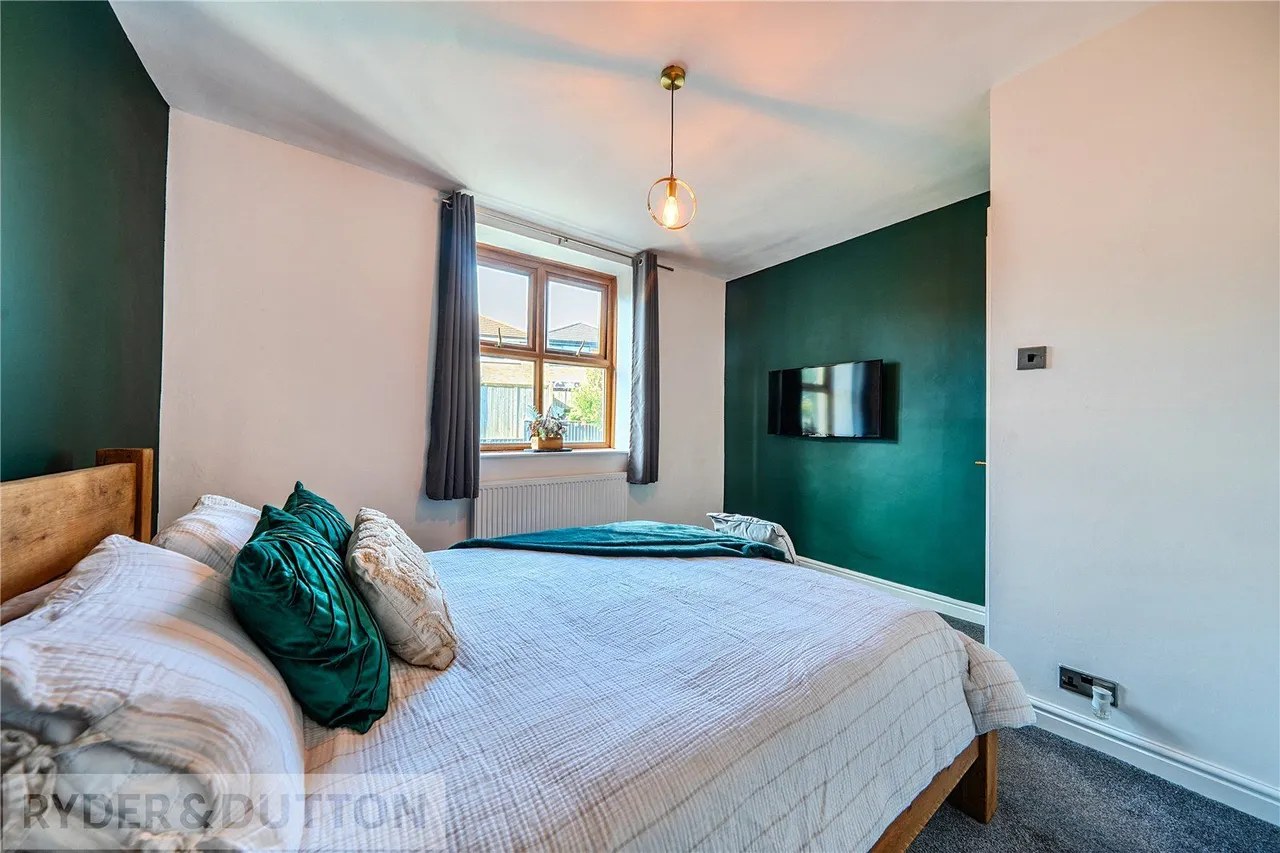 Whitworth Road, Healey, OL12, photo 5