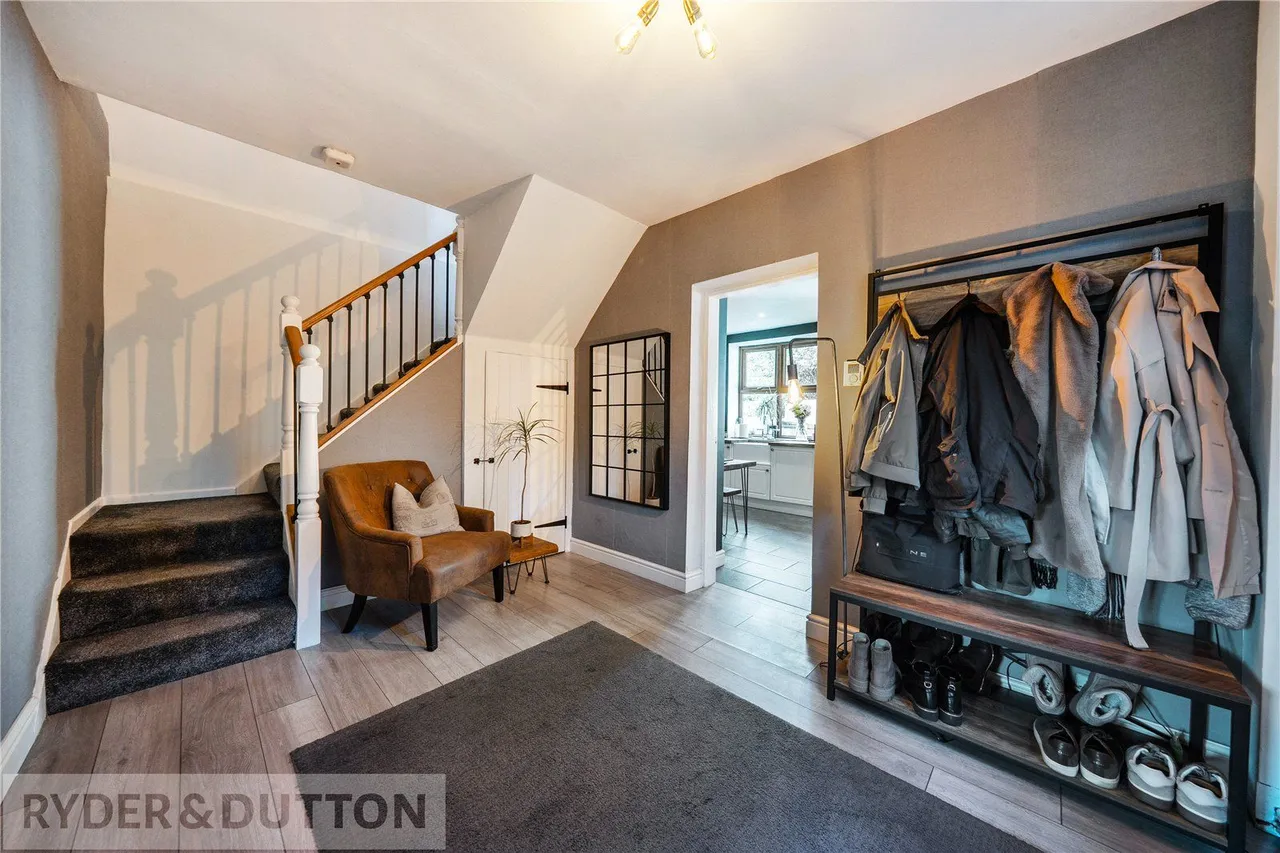 Whitworth Road, Healey, OL12, photo 2