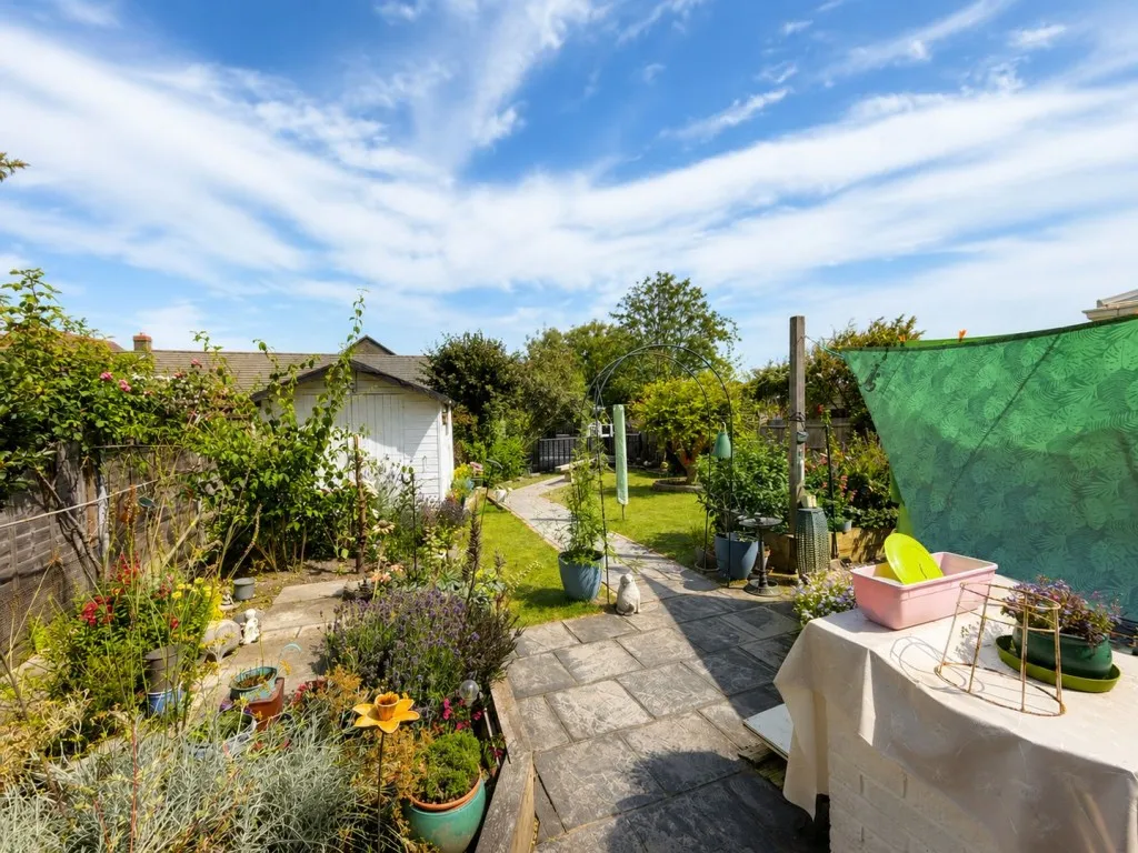 Pembury Grove, Bexhill on Sea, photo 12