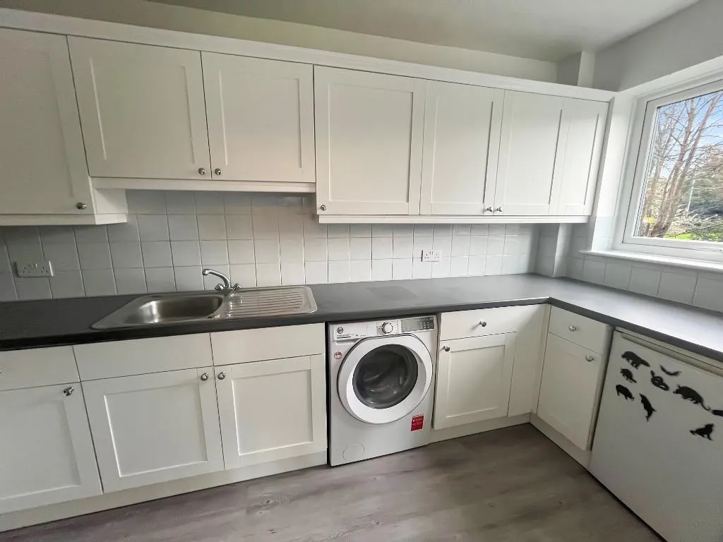 Addiscombe Road, Croydon, photo 2