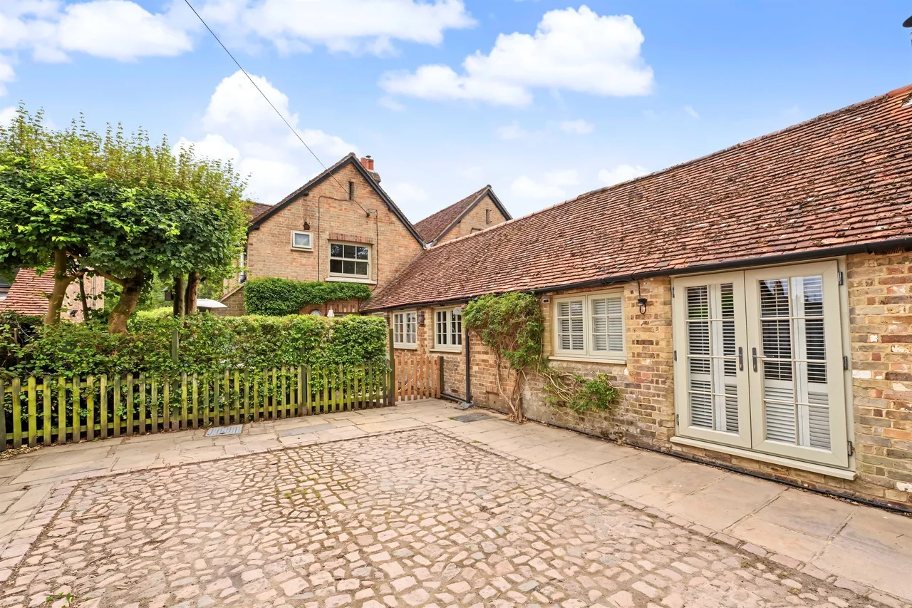 4 bed house for sale — Ringshall, BERKHAMSTED
