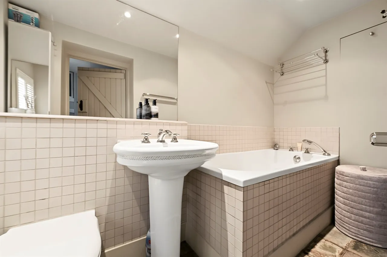 Ringshall, BERKHAMSTED, photo 8