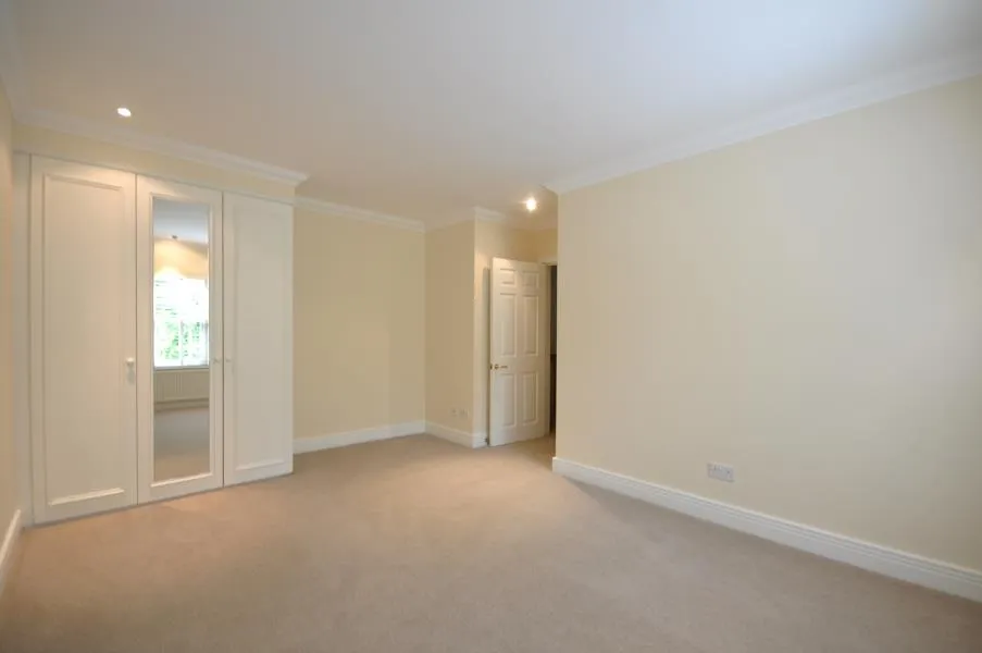 Virginia Water, GU25 4SW, photo 7