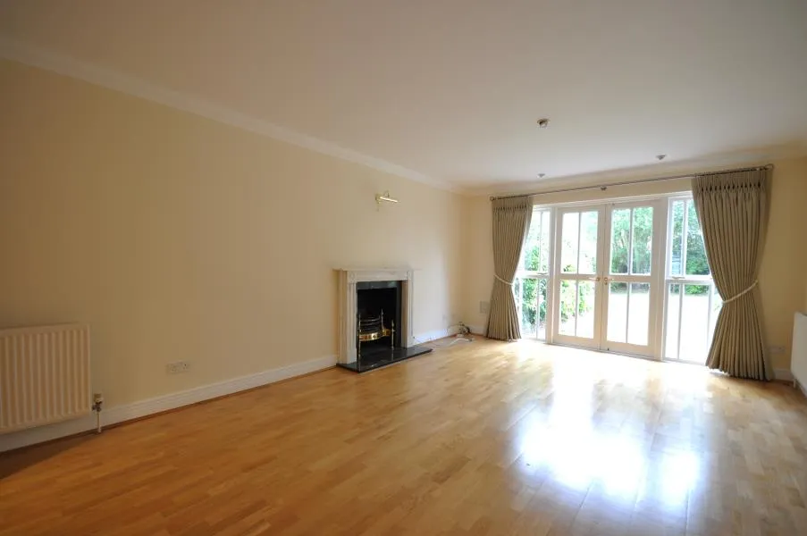 Virginia Water, GU25 4SW, photo 5