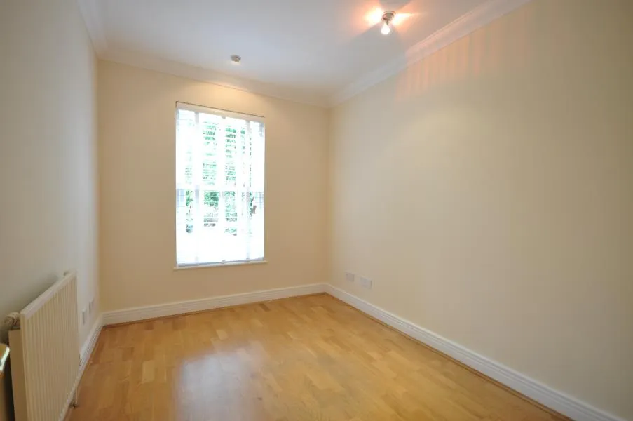Virginia Water, GU25 4SW, photo 11