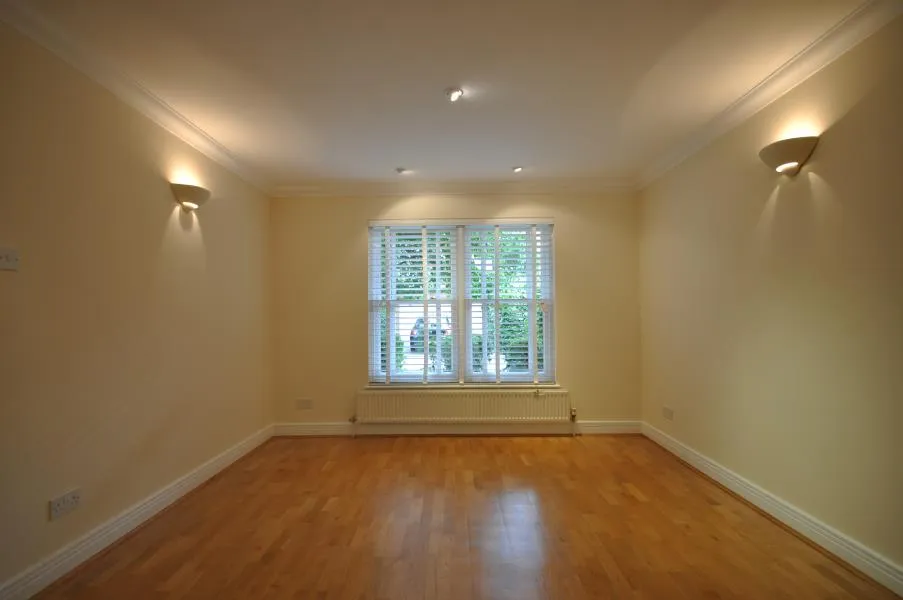 Virginia Water, GU25 4SW, photo 6