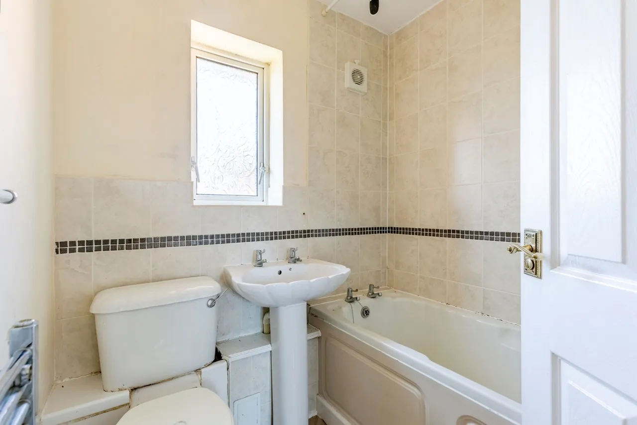 Broughton Place, Northampton NN3, photo 7