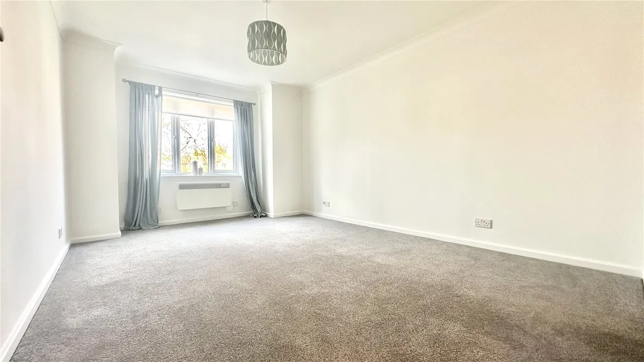 Park Road, New Barnet, Hertfordshire, EN4 9TE, photo 2
