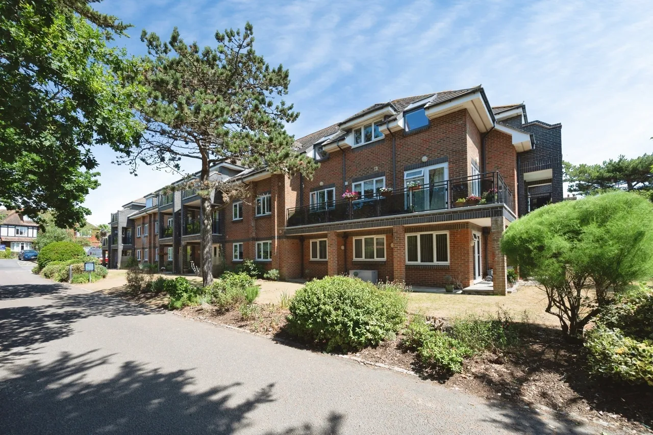 Sea Front, Hayling Island, PO11, photo 19