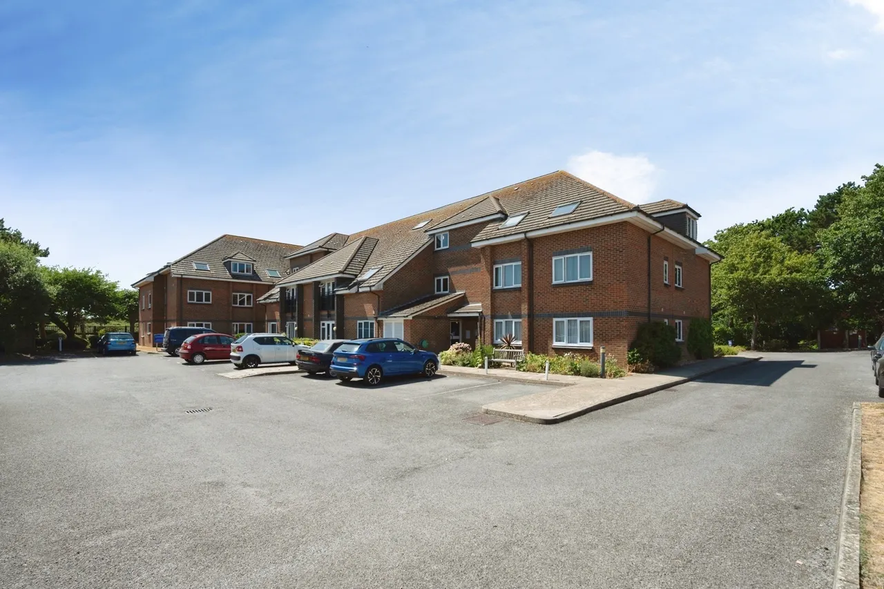 Sea Front, Hayling Island, PO11, photo 18