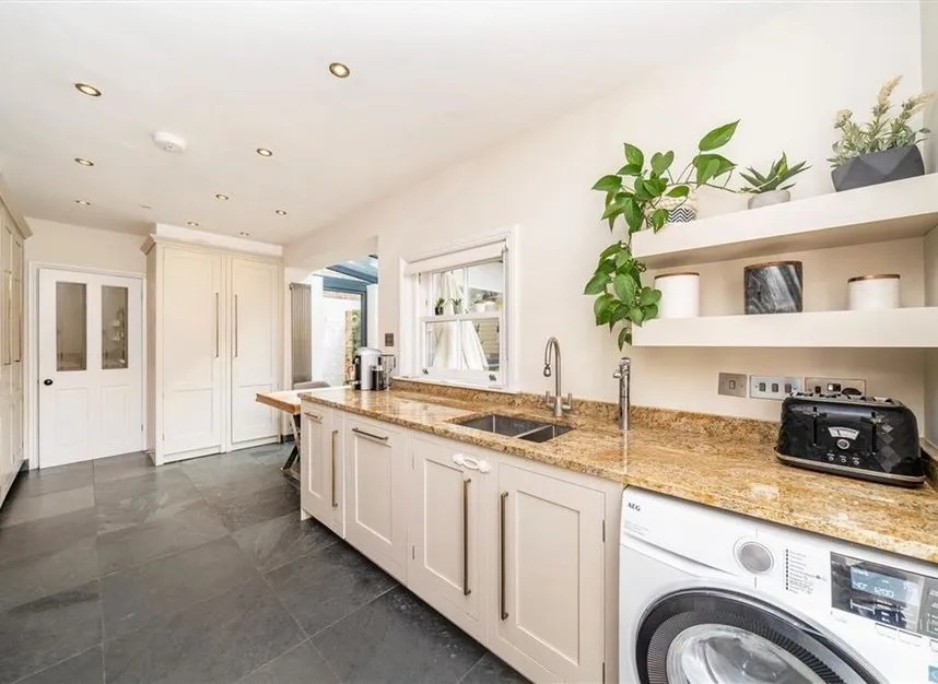 Brand Street, Greenwich, SE10, photo 11