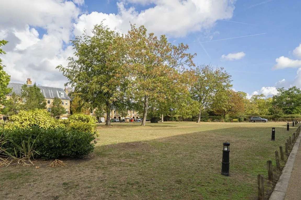 Langdon Park, TW11, photo 10