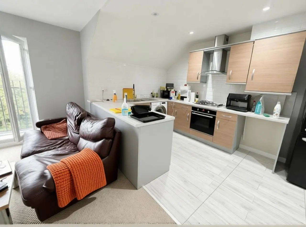 Springfield Drive, Crewe, photo 6