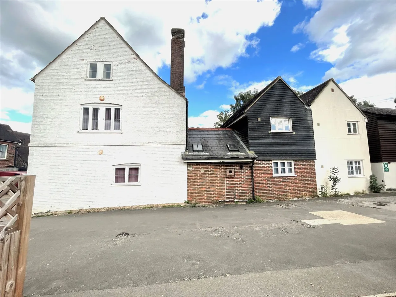 Judges Close, East Grinstead, RH19, photo 12