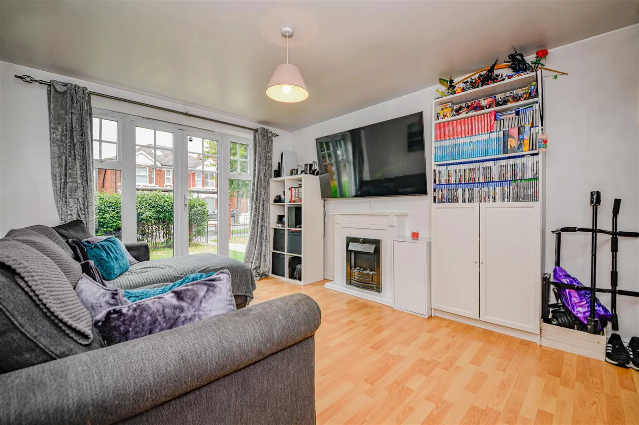 Benny Hill Close, Eastleigh, SO50, photo 2