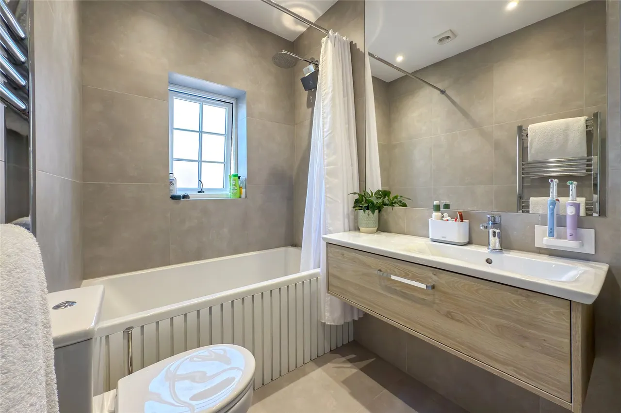 Park Hill, Harpenden, Hertfordshire, AL5 3AT, photo 11