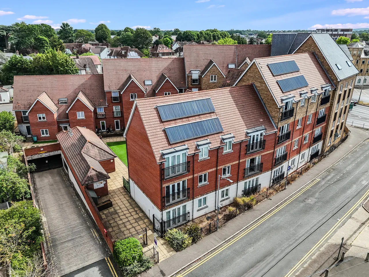 1 bed flat for sale — 40 Primula Court, Primrose Hill, Chelmsford, Essex, CM1 2FZ