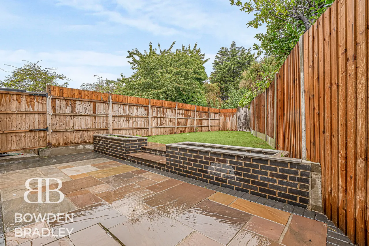 Tomswood Hill, Hainault, IG6, photo 66