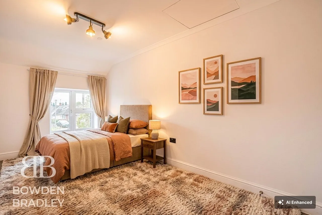Tomswood Hill, Hainault, IG6, photo 27