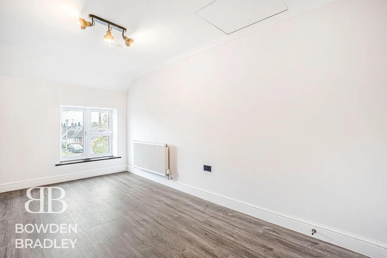 Tomswood Hill, Hainault, IG6, photo 28