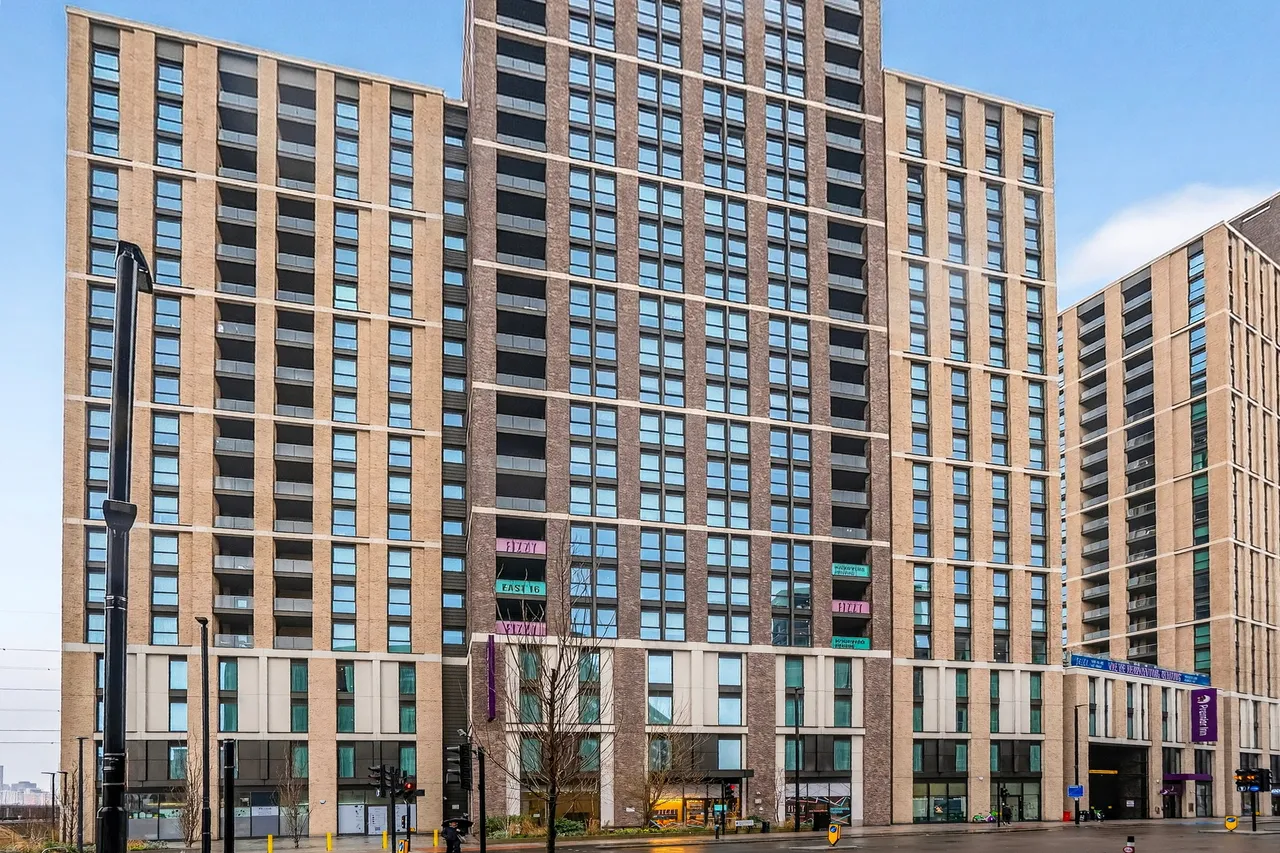 Silvertown Way, London, E16, photo 23