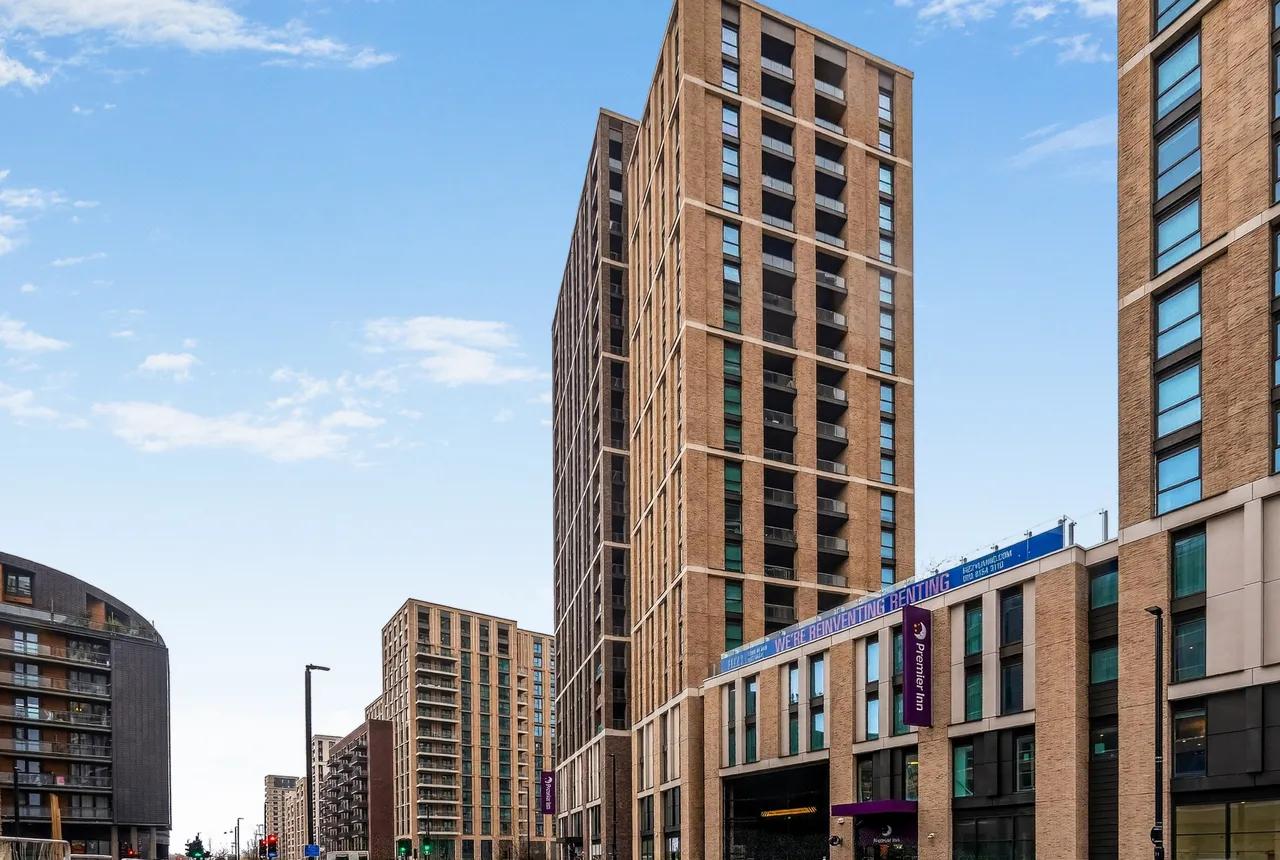 Silvertown Way, London, E16, photo 20