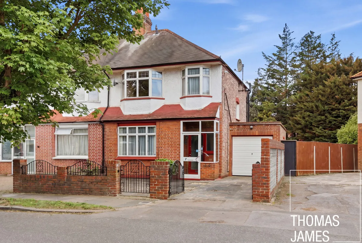 London, N13, photo 20