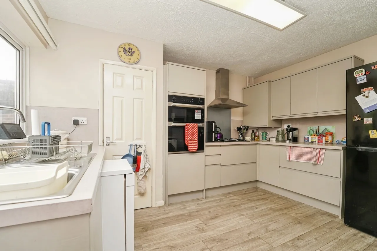 Cheyney Close, Gloucester, Gloucestershire, GL4, photo 3