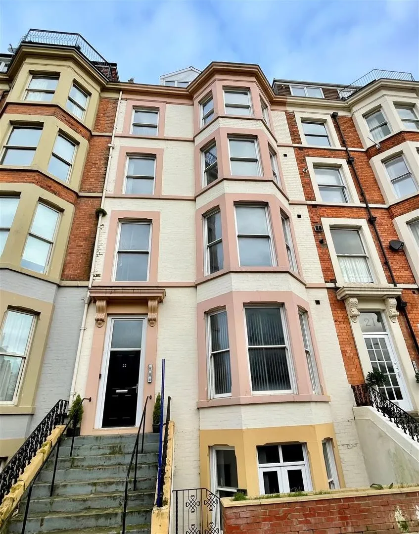 1 bed flat to rent — Prince Of Wales Terrace, Scarborough YO11 2EA
