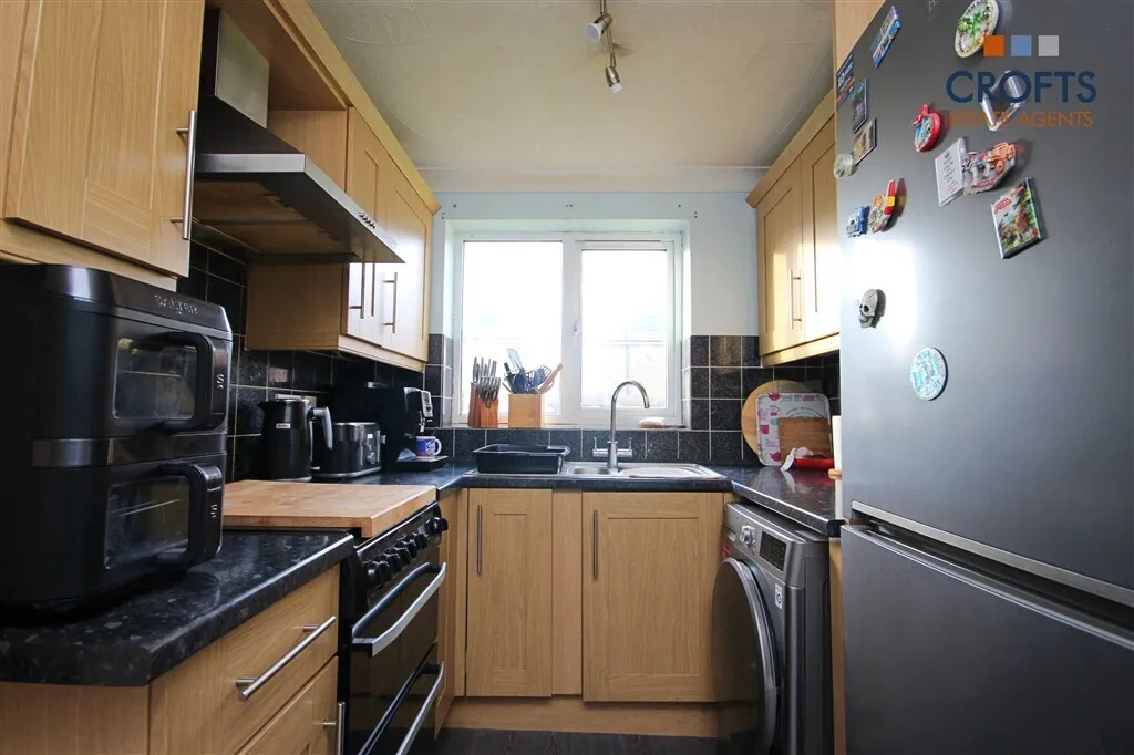 Viking Close, Immingham, DN40, photo 2