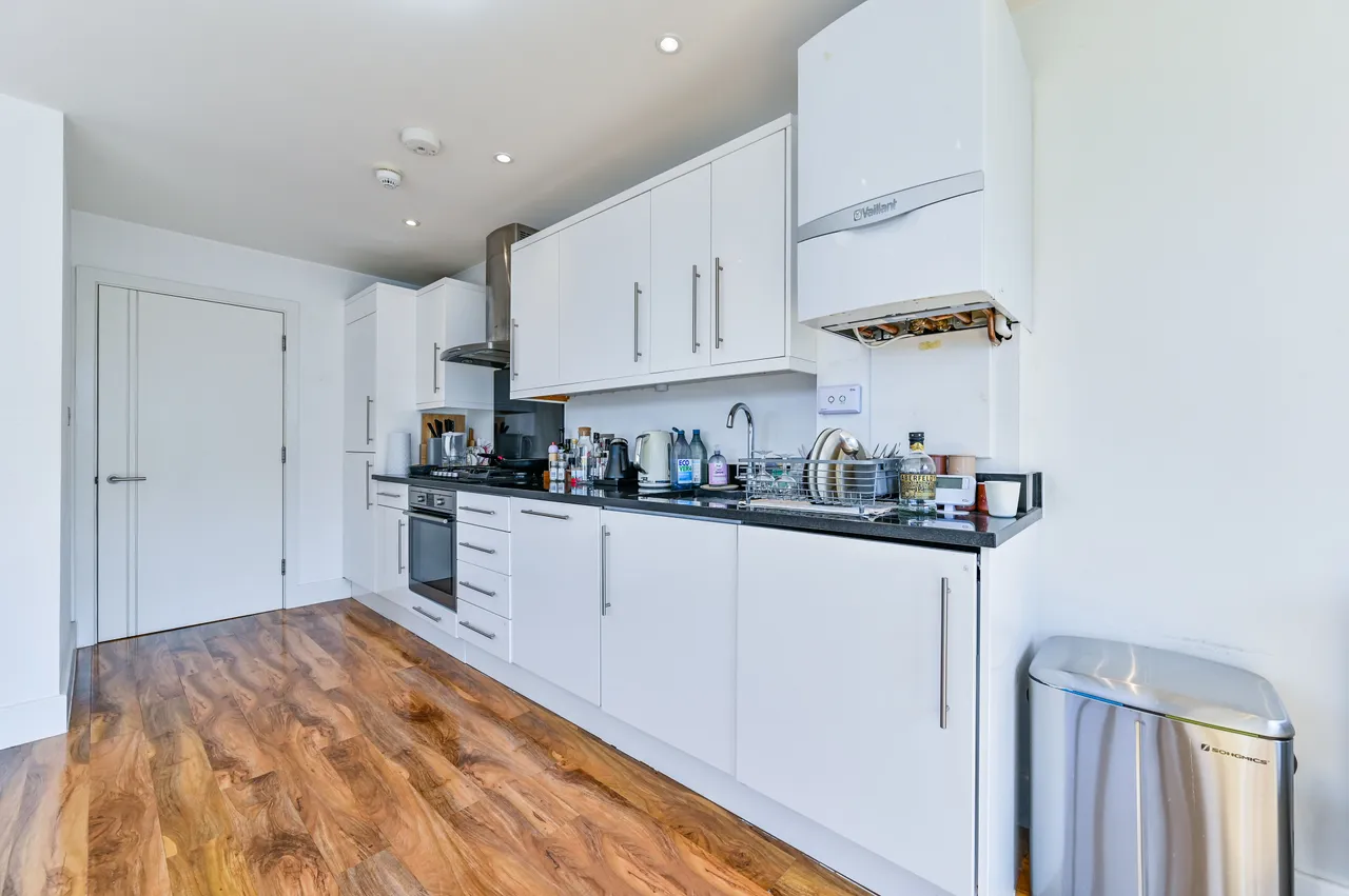 Flat 8, Fashion Apartments, London, photo 2