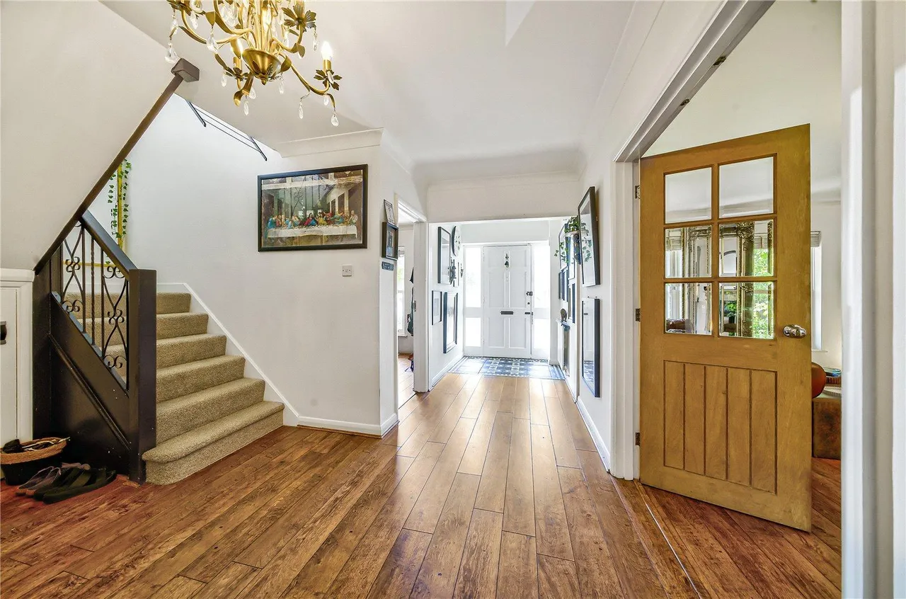 Set for family and entertaining! Cinema room, bar, photo 7