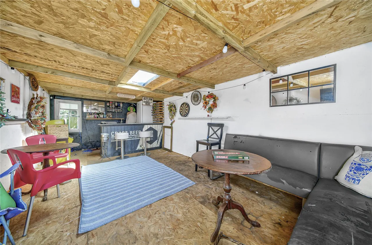 Set for family and entertaining! Cinema room, bar, photo 33