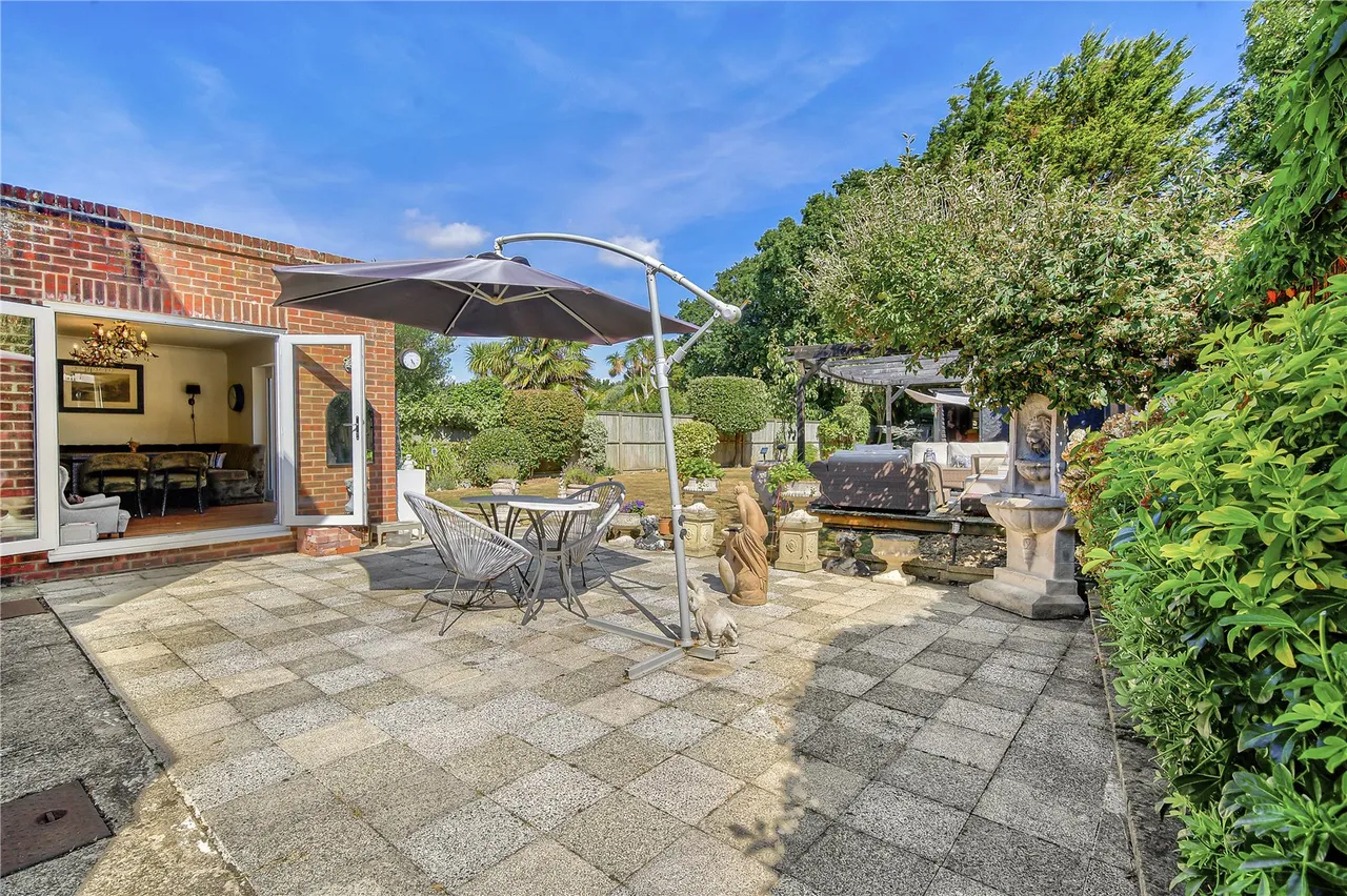Set for family and entertaining! Cinema room, bar, photo 28