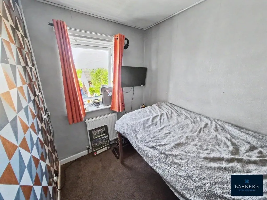 Meadow Bank, Dewsbury WF13 3SL, photo 9