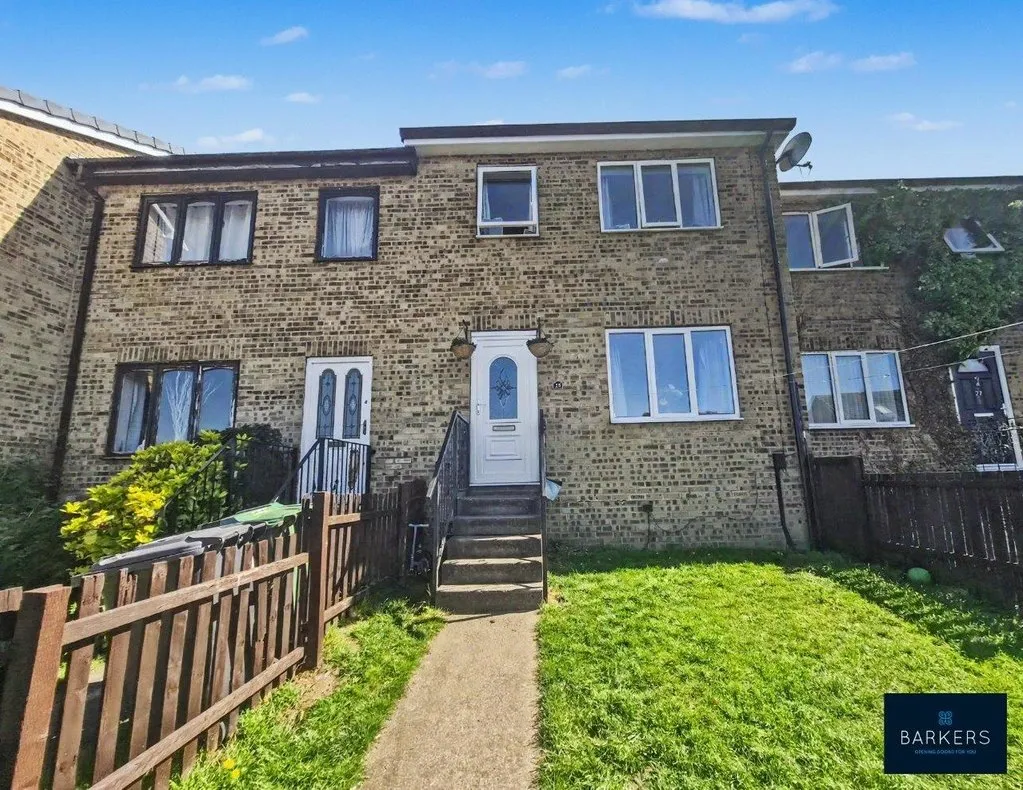 3 bed house for sale — Meadow Bank, Dewsbury WF13 3SL