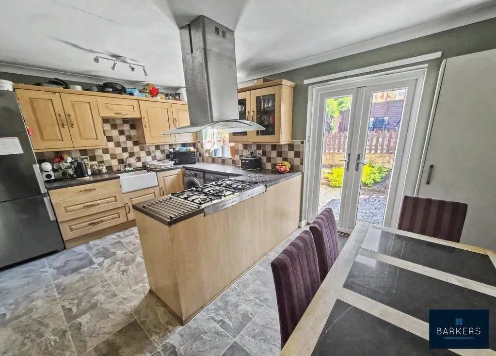 Meadow Bank, Dewsbury WF13 3SL, photo 4