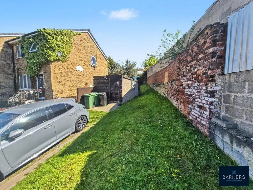 Meadow Bank, Dewsbury WF13 3SL, photo 15